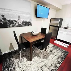 Beach Studio With Private Detached Bathroom Apartment Toronto